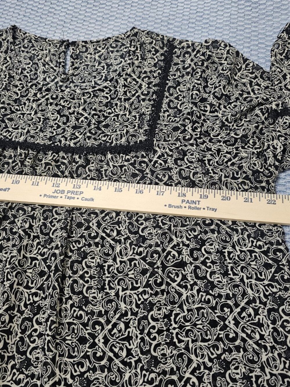 Boho Black & White Filigree Peasant Blouse Sheer Lace Trim Top Size Large - Picture 4 of 5